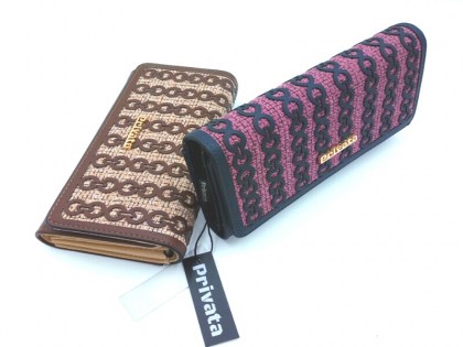 cat-w-wallets